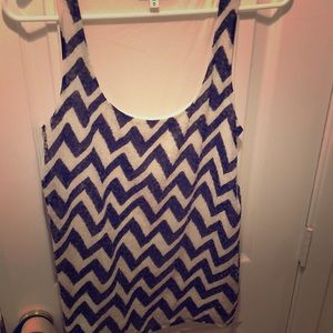 EXPRESS grey and cream patterned tank top